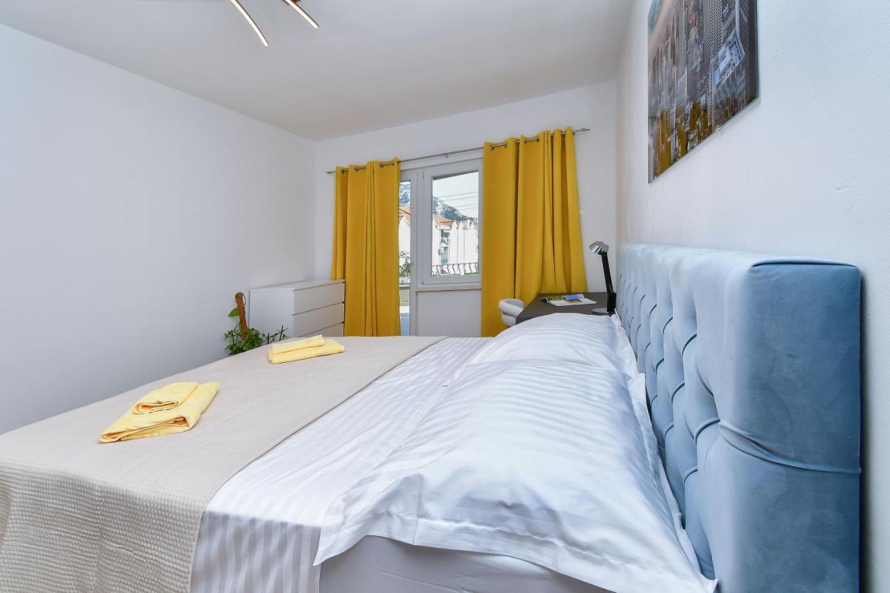 Apartment Ela Omis Exterior photo