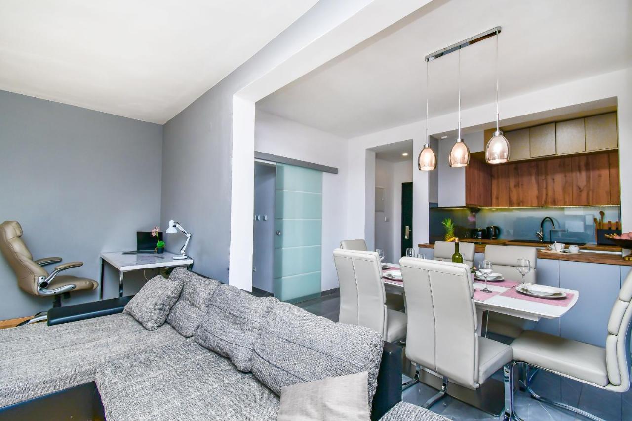 Apartment Ela Omis Exterior photo